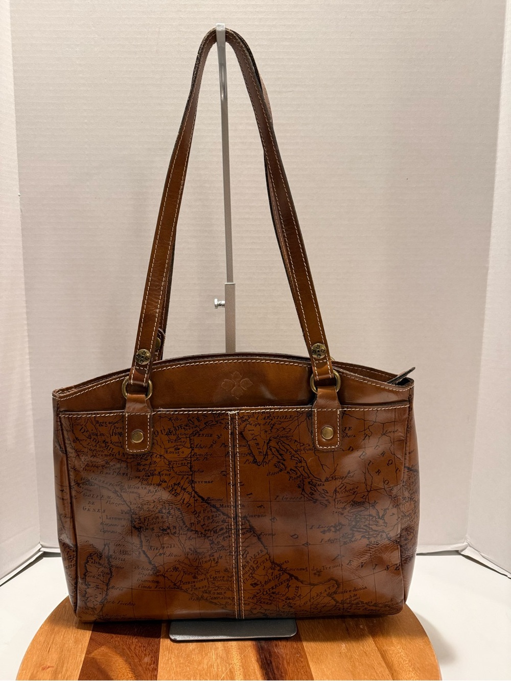Patricia Nash Signature Map
Print Poppy Tote Bag Italian Leather